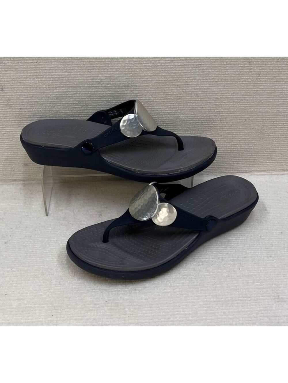 Crocs Sanrah Hammered Metallic Wedge Sandals Black Size 9